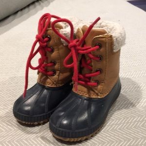 Insulated rain boots